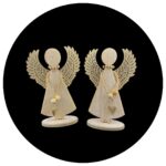 2 houten engels met gouden vleugels met zwarte achtergrond