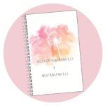 Notitieboekje met potlood en puntenslijper