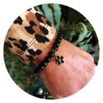 Armband | Zwart met bloemetje