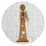Houten engel met bonte vleugeltjes
