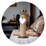 Houten engel metalen vleugels