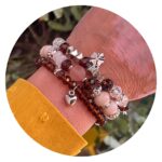 Set van drie bruine armbanden