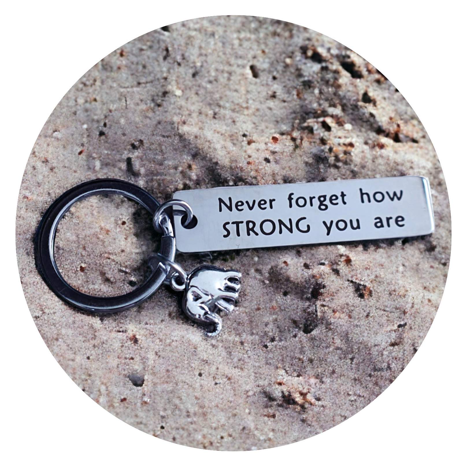 Sleutelhanger Never forget how strong you are Sleutelhanger Never forget how strong you are