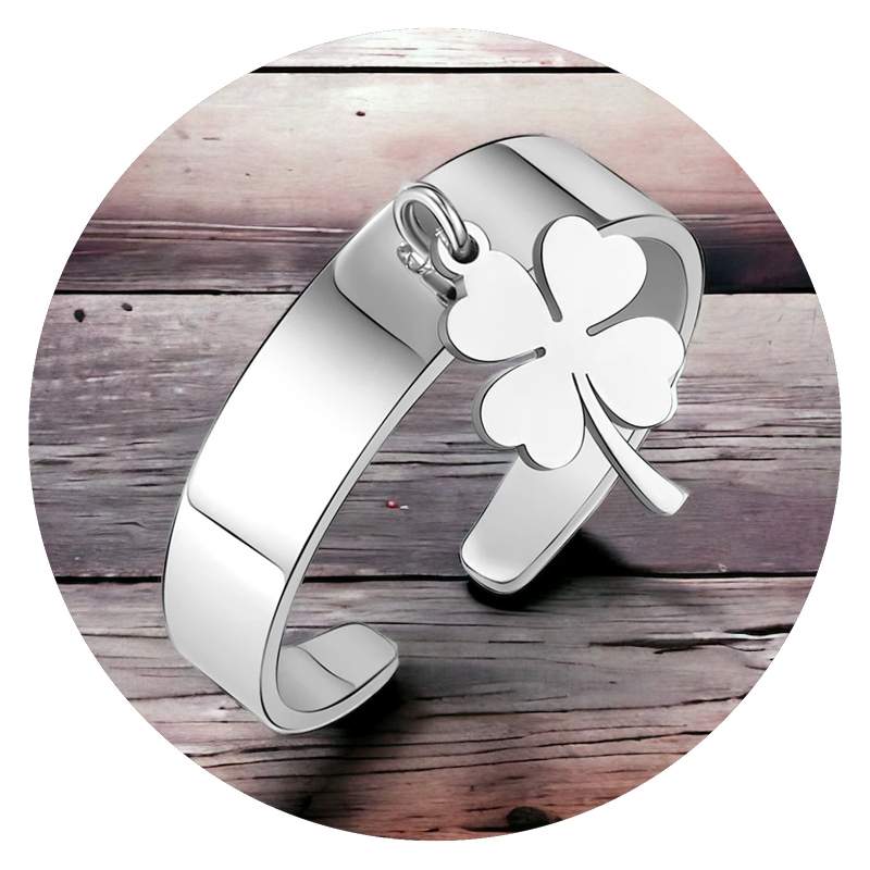 Ring met los klavertje