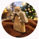 Houten engel met strikje