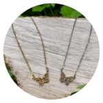 Ketting goud of zilverkleurig met vlindertje