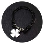 Leren armband met stalen klaver vier