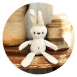 Klein knuffel konijntje