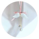 Lieve hanger met vleugeltjes