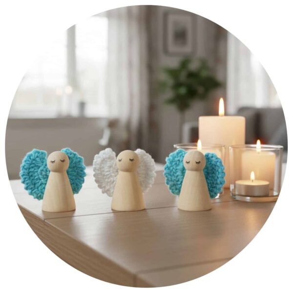 Set van 3 houten engeltjes met kaarsen